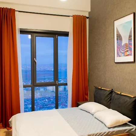 2 Bed-room Penthouse With Sea And Lake View