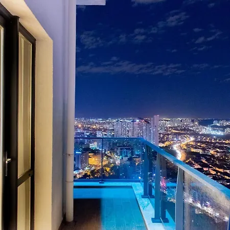 2 Bed-room Penthouse With Sea And Lake View *